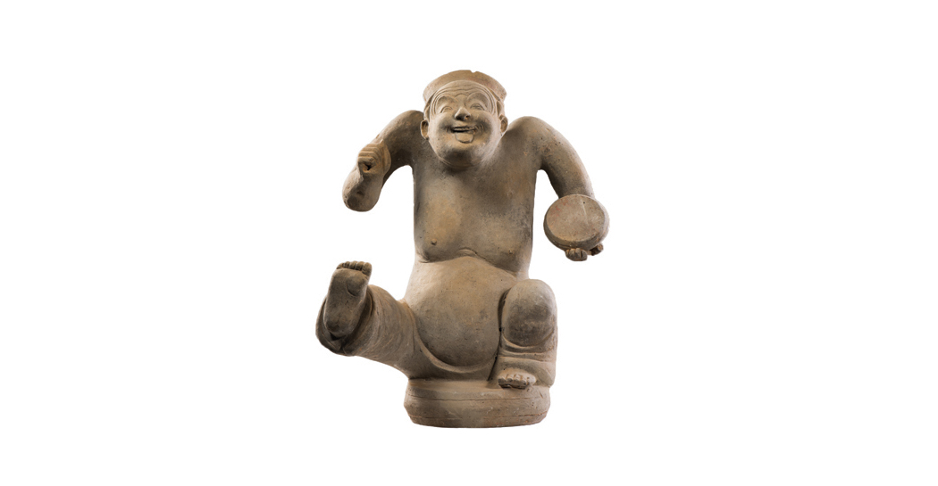 Statuina di un comico, periodo Han orientale (25-220 d.C.), dalla mostra Mortali Immortali. I tesori del Sichuan nell’antica Cina