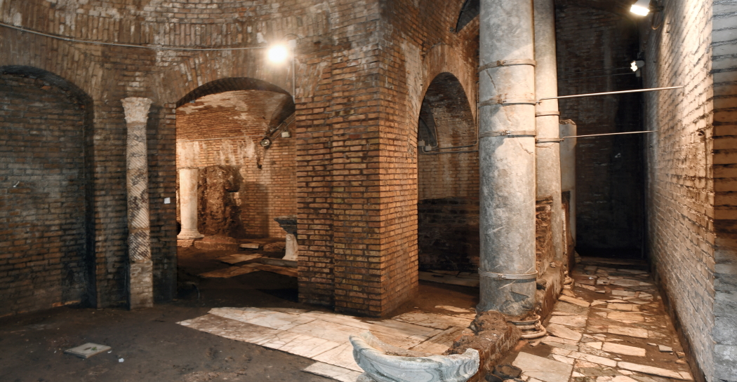 I resti archeologici romano-imperiali nei sotterranei del Museo Barracco I resti archeologici romano-imperiali nei sotterranei del Museo Barracco