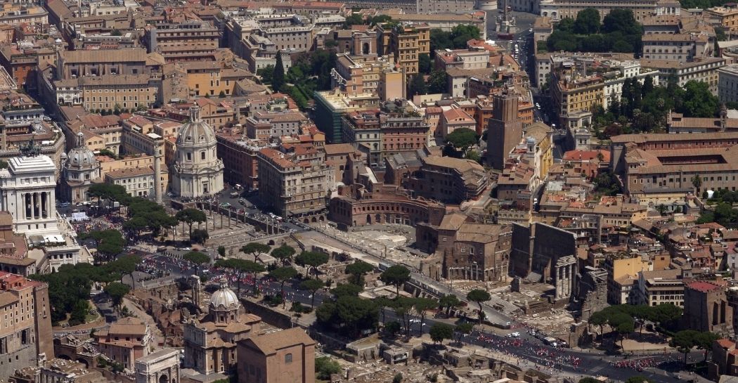 Il Museo dei Fori Imperiali nei Mercati di Traiano e il contesto urbano (Archivio fotografico dei Fori Imperiali, foto Vigili del Fuoco)