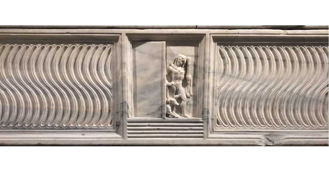 Centrale Montemartini, particolare del sarcofago con Ercole e Cerbero Centrale Montemartini, particolare del sarcofago con Ercole e Cerbero