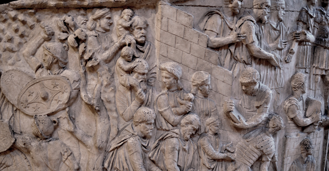 Genitori e bambini Daci sulla Colonna Traiana