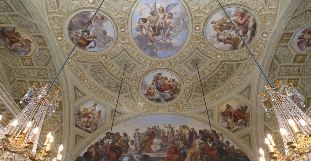 Sala da ballo del Casino Nobile. Il “Parnaso” e sul soffitto le “Storie di Amore” di Leonardo Messabò e Domenico Tojetti (1840 ca.): Le Storie di Amore ed