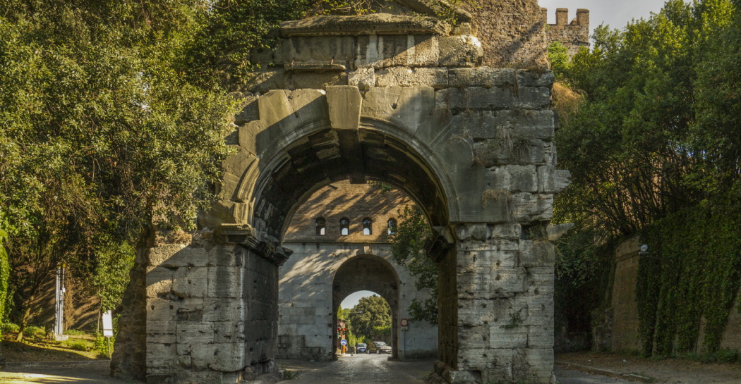 A. Jemolo. La via Appia, l'Arco di Druso e la Porta A. Jemolo. La via Appia, l'Arco di Druso e la Porta