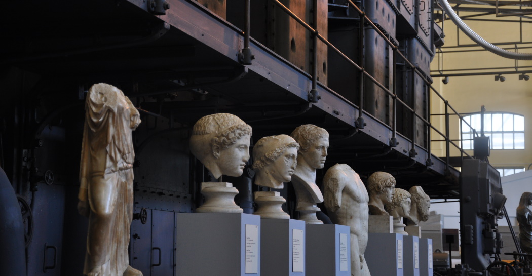 La Sala Macchine della Centrale Montemartini La Sala Macchine della Centrale Montemartini