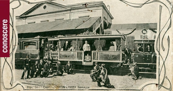 Pio IX sul vagone Belvedere del treno papale alla stazione di Velletri, 1863 (Museo di Roma) Pio IX sul vagone Belvedere del treno papale alla stazione di Velletri, 1863 (Museo di Roma)